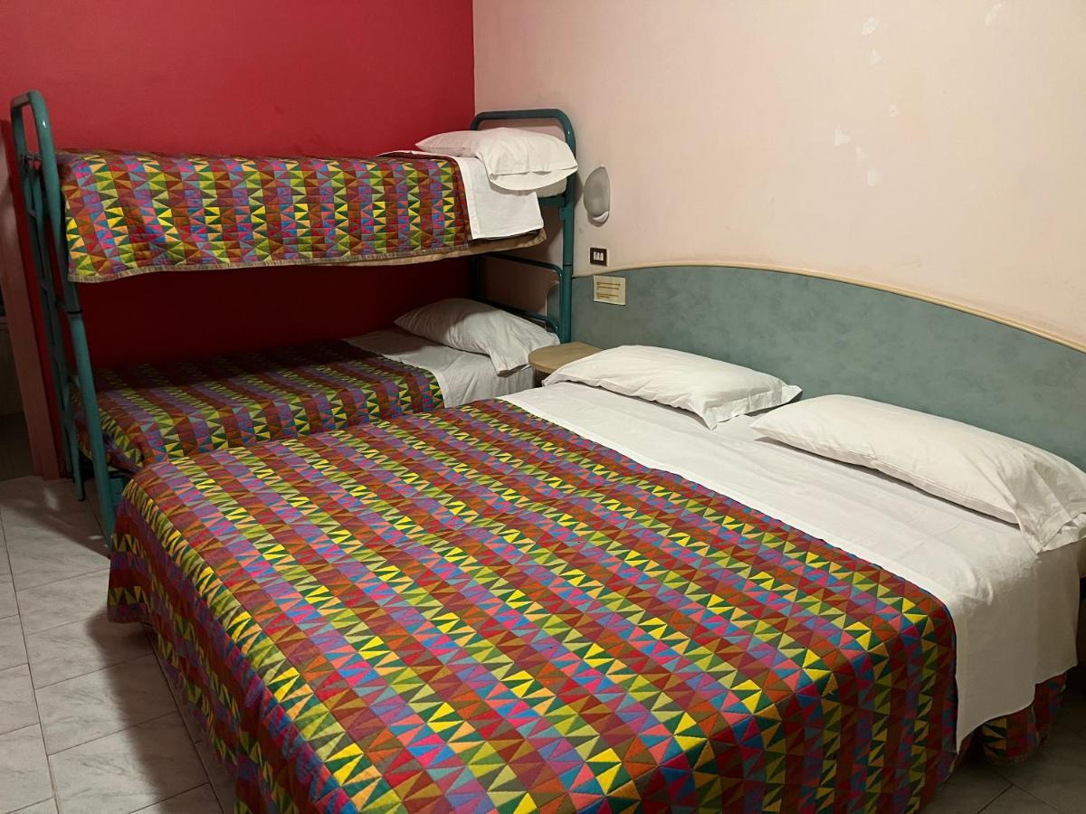 Hotel Zucconi 몬테카티니테르메 외부 사진