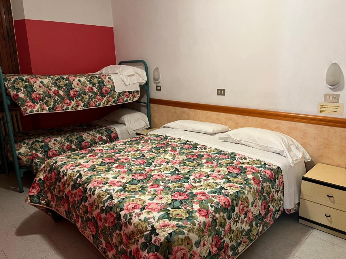 Hotel Zucconi 몬테카티니테르메 외부 사진